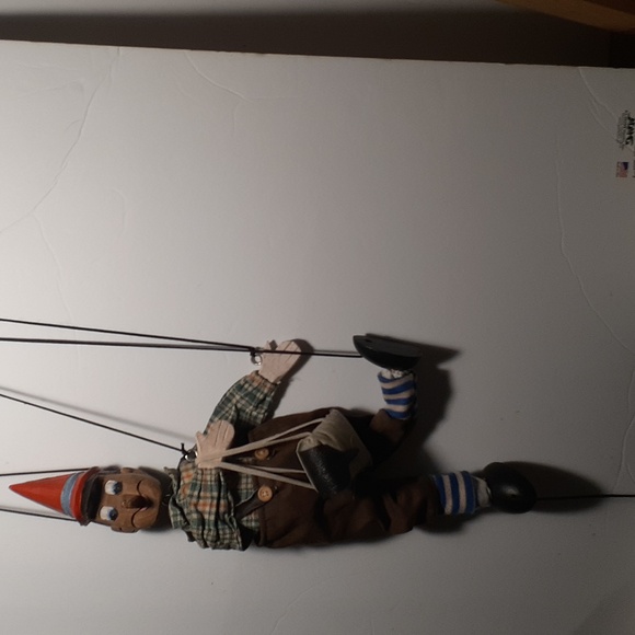 VTG. Pinocchio handcrafted marionette/puppet. Hand carved wood head,hands,feet. - Picture 4 of 4